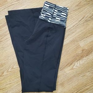 LULULEMON yoga pants size 4 LONG